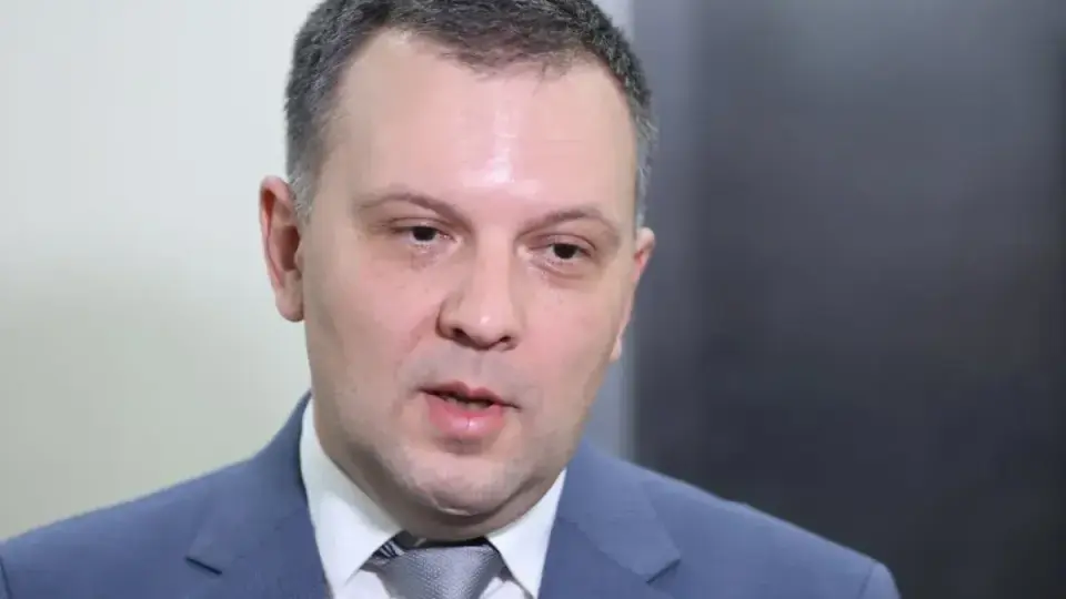 Скандално: Правосъдният министър пробутва за нов и.ф. главен прокурор лице, свързано с "джуджетата"