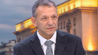 Димитър Гърдев: Гори общественият договор в Западна Европа