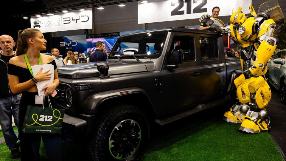 Легендарната китайска офроуд марка 212 стартира в България с три модела на Asia Motor Show